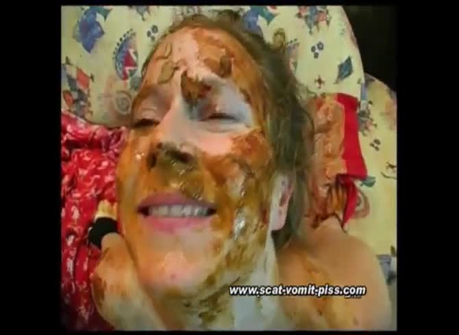 Video :Dirty scat girl eating poop while sucking cock